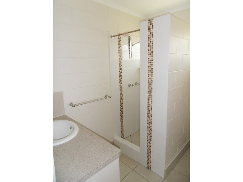 2/8 Silky Oak Street, Kirwan QLD 4817