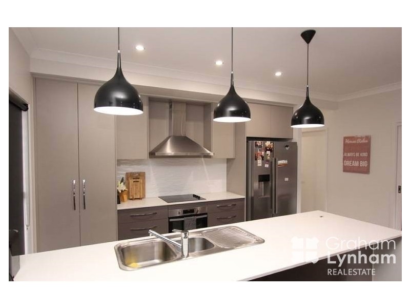 39 Roosevelt Loop, Mount Louisa QLD 4814