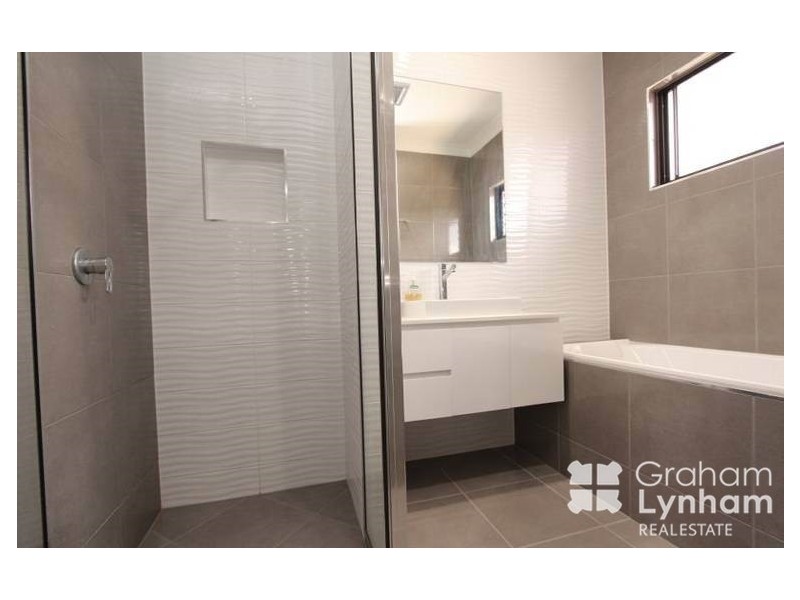 39 Roosevelt Loop, Mount Louisa QLD 4814