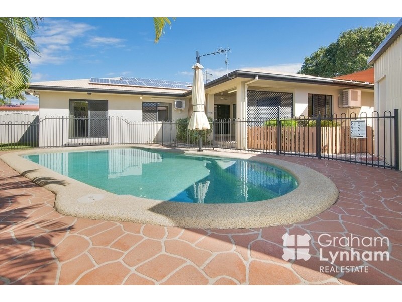 4 Riovista Way, Kirwan QLD 4817