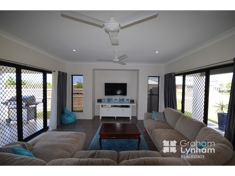 50 Izaro Circuit, Burdell QLD 4818