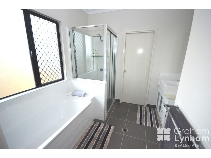 50 Izaro Circuit, Burdell QLD 4818