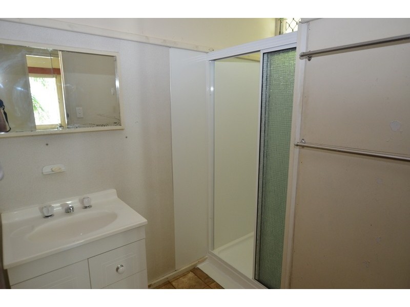 2/9 Roberts Street, Hermit Park QLD 4812