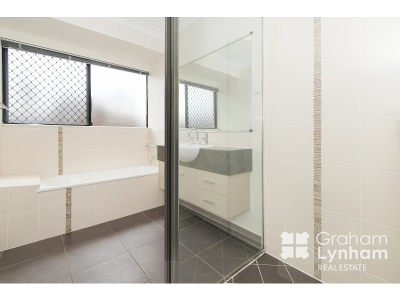 4 Cassidy Street, Bushland Beach QLD 4818