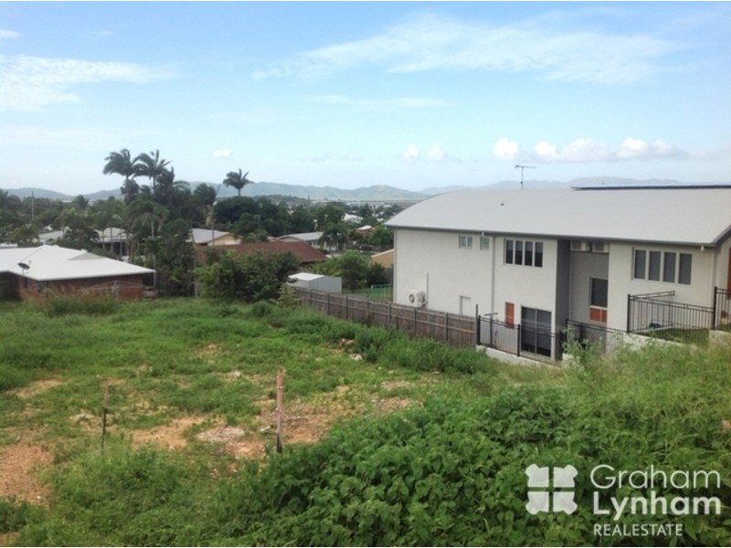 13 Glasgow Avenue, Mount Louisa QLD 4814