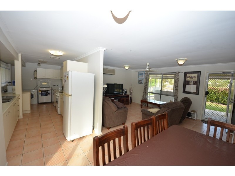 28 Josephine Crescent, Rasmussen QLD 4815