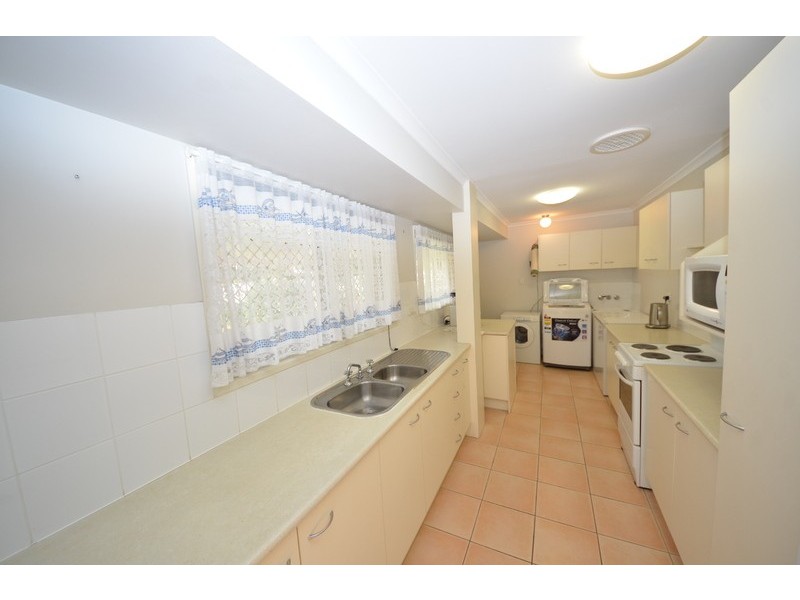 28 Josephine Crescent, Rasmussen QLD 4815