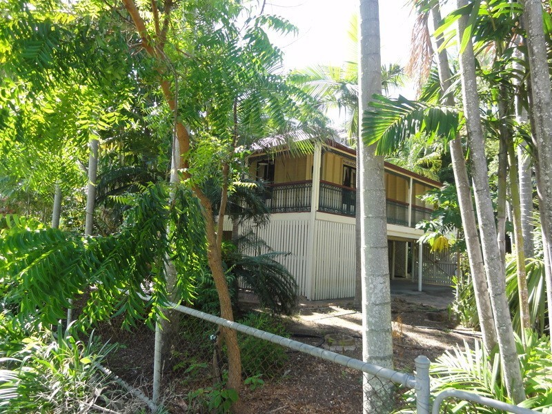 33 Armstrong Street, Hermit Park QLD 4812