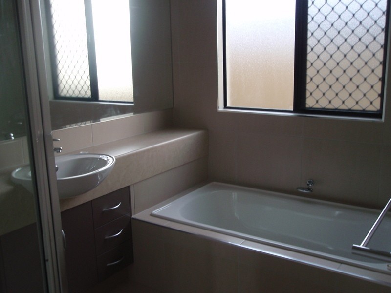 14 Beach Oak Drive, Mount Low QLD 4818