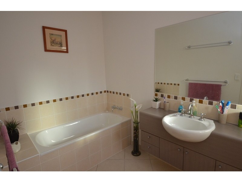 2 Inlet Retreat, Douglas QLD 4814