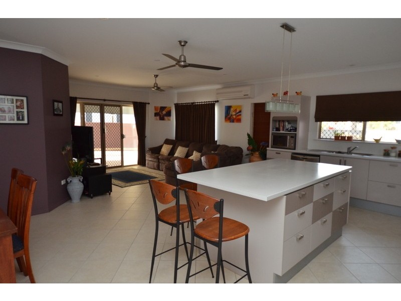 2 Inlet Retreat, Douglas QLD 4814