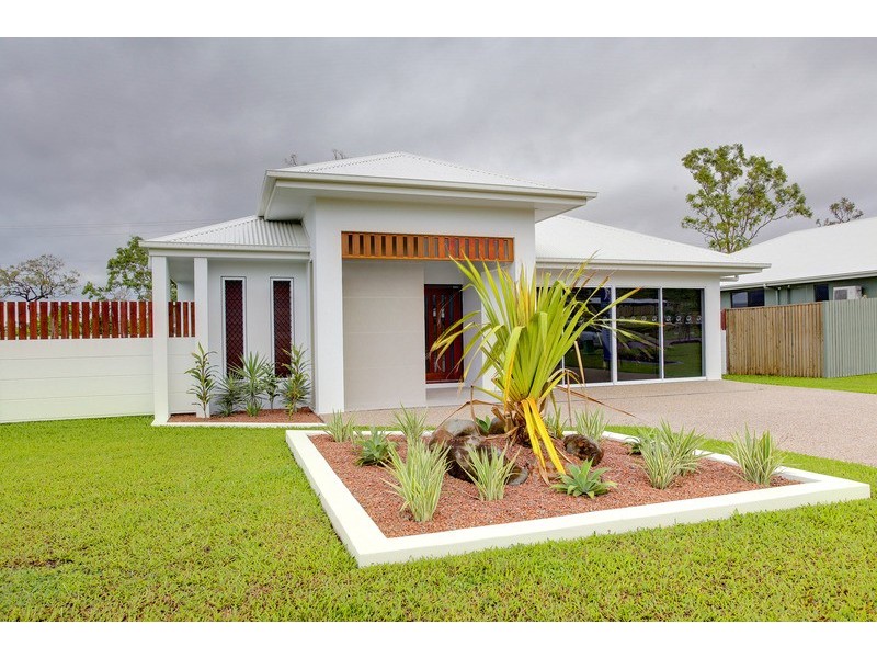 15 Bilbao Place, Bushland Beach QLD 4818