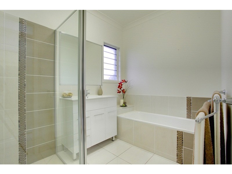 15 Bilbao Place, Bushland Beach QLD 4818