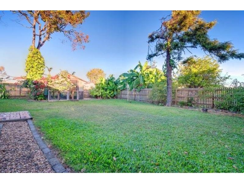 23 Edwards Street, West End QLD 4810