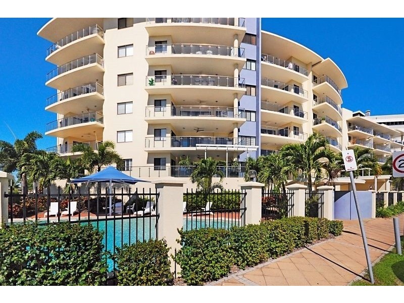 201/9 Anthony Street, South Townsville QLD 4810