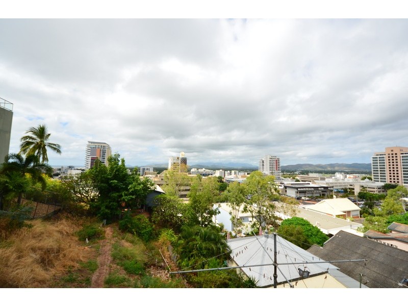 16 Hale Street, Townsville City QLD 4810