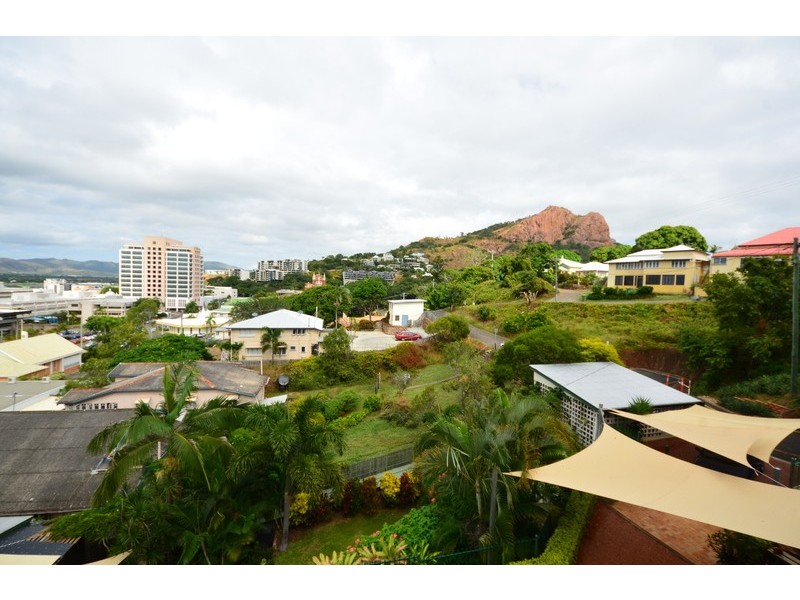 16 Hale Street, Townsville City QLD 4810