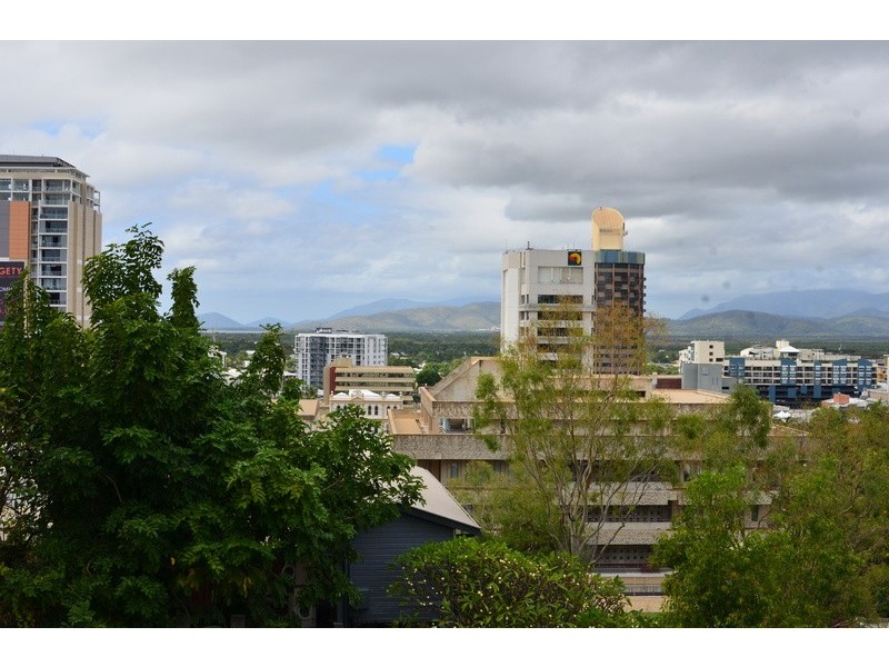 16 Hale Street, Townsville City QLD 4810