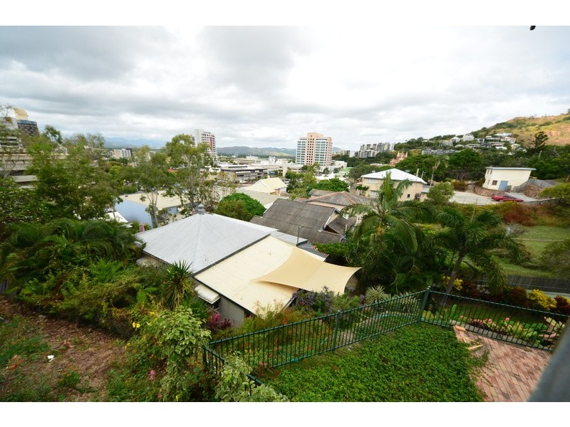 16 Hale Street, Townsville City QLD 4810