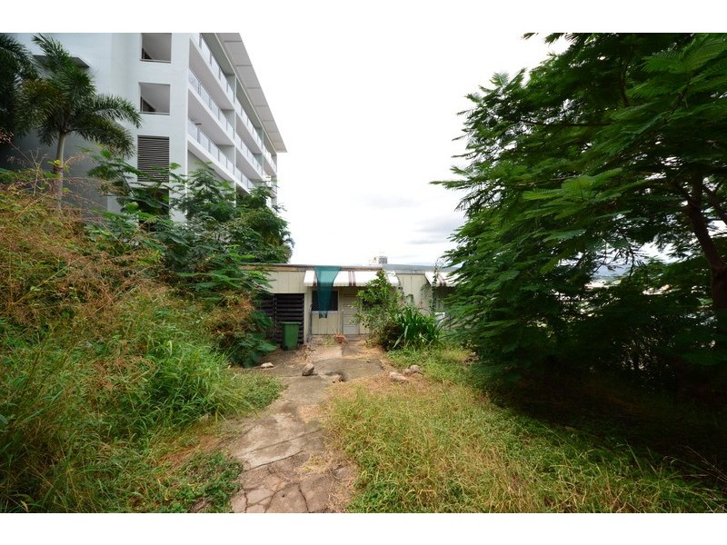 16 Hale Street, Townsville City QLD 4810