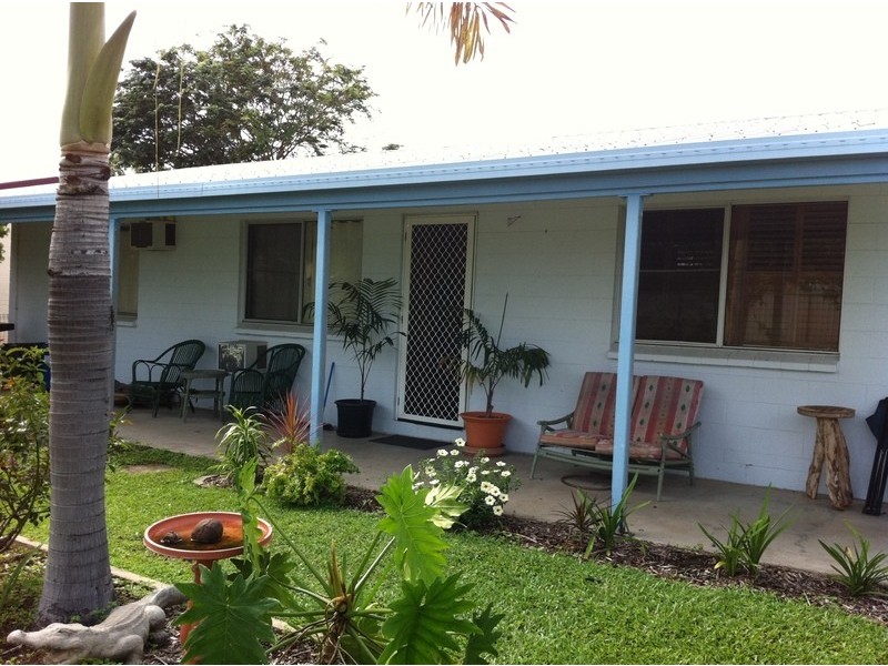 2 Alexander Street, Rasmussen QLD 4815