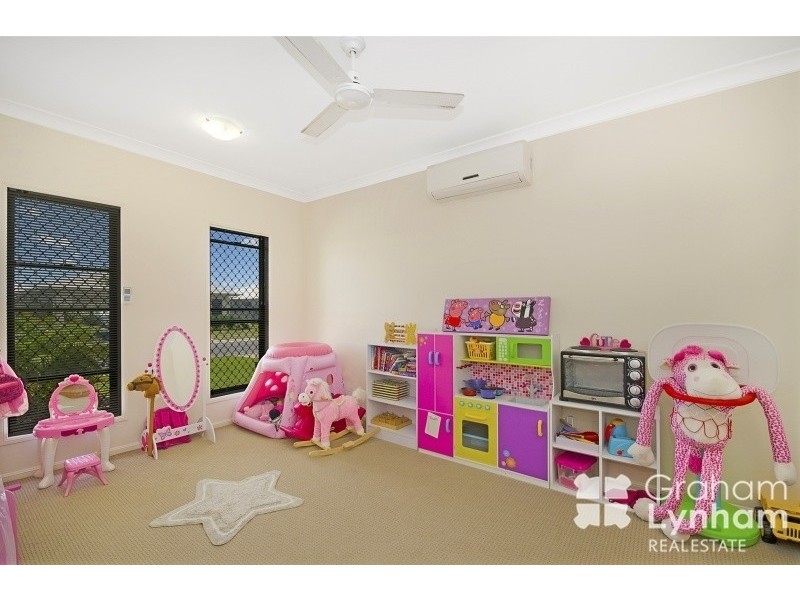 54 Batiki Crescent, Burdell QLD 4818