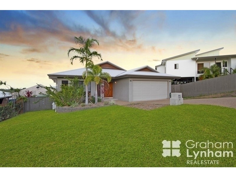 7 Platypus Street, Bushland Beach QLD 4818