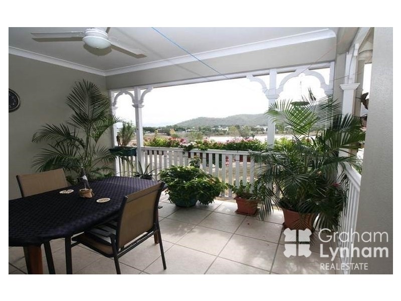 15/12-16 Martinez Avenue, West End QLD 4810