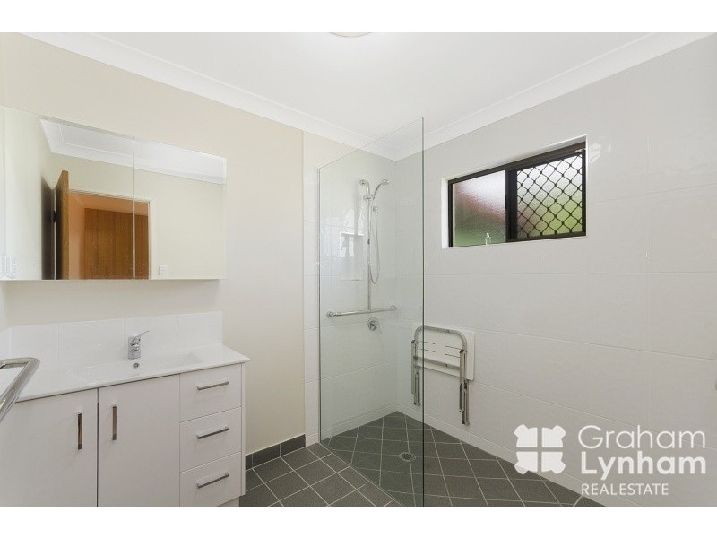 52 Whitsunday Drive, Kirwan QLD 4817