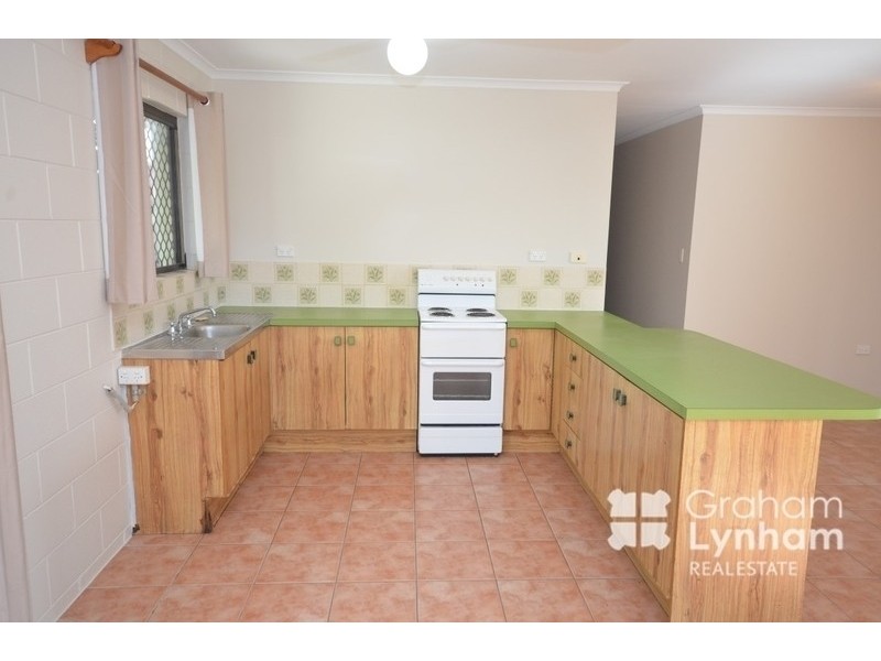 4 Gould Street, Kirwan QLD 4817