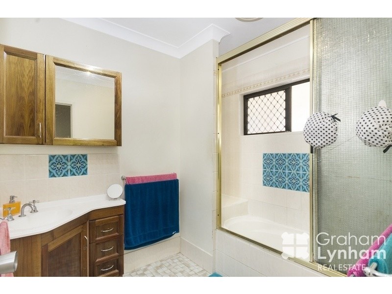 25 Emerald Street, Kirwan QLD 4817