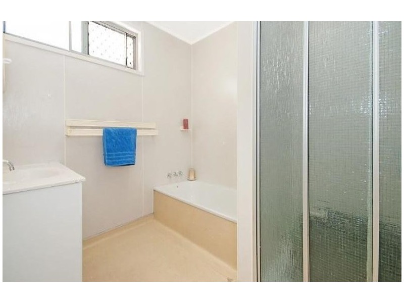 15 Karina Crescent, Rasmussen QLD 4815