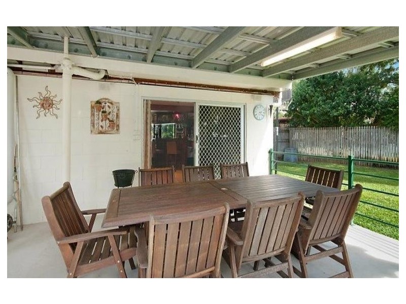 15 Karina Crescent, Rasmussen QLD 4815