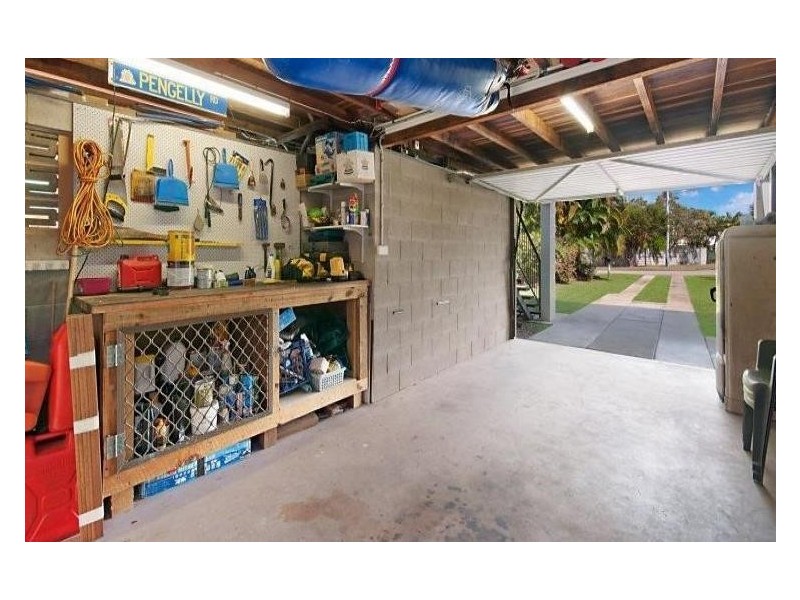 15 Karina Crescent, Rasmussen QLD 4815