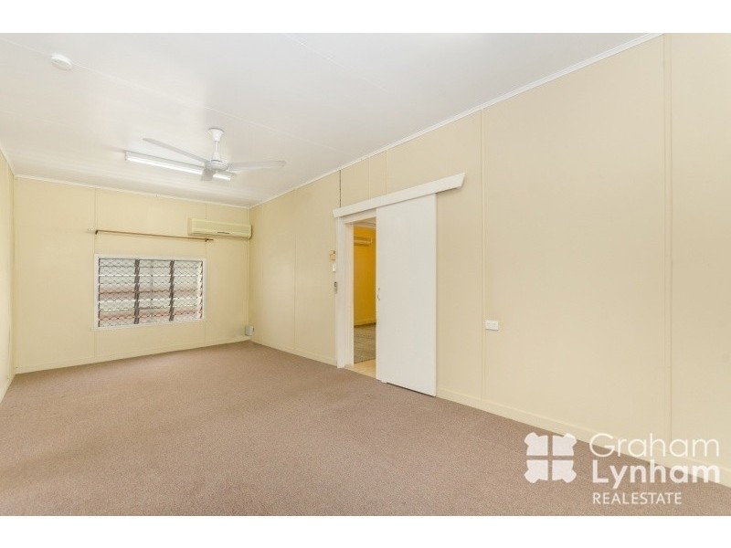 42 Tenth Avenue, Railway Estate QLD 4810