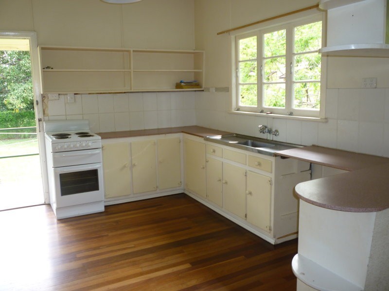 48 Hughes Street, Hermit Park QLD 4812