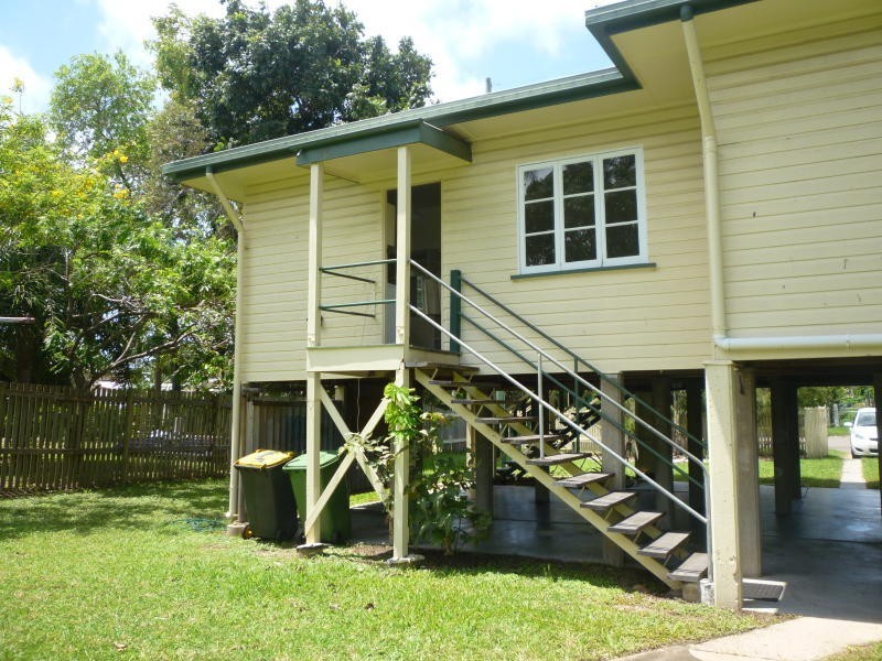 48 Hughes Street, Hermit Park QLD 4812