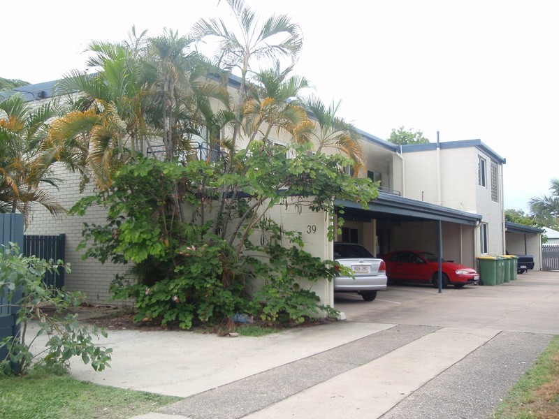 3/39 Armstrong, Hermit Park QLD 4812