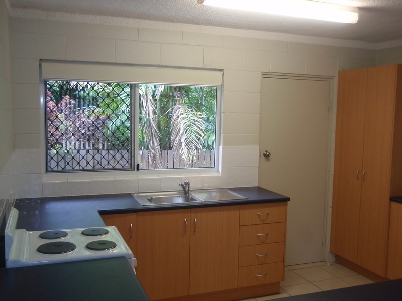 3/39 Armstrong, Hermit Park QLD 4812