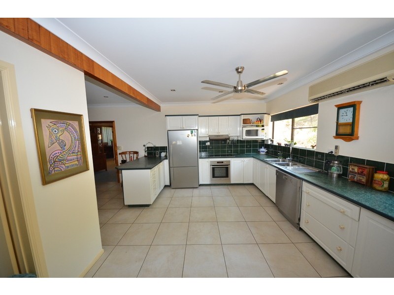 4  Woodlands Court, Castle Hill QLD 4810