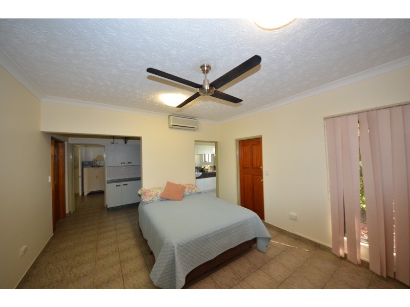 4  Woodlands Court, Castle Hill QLD 4810