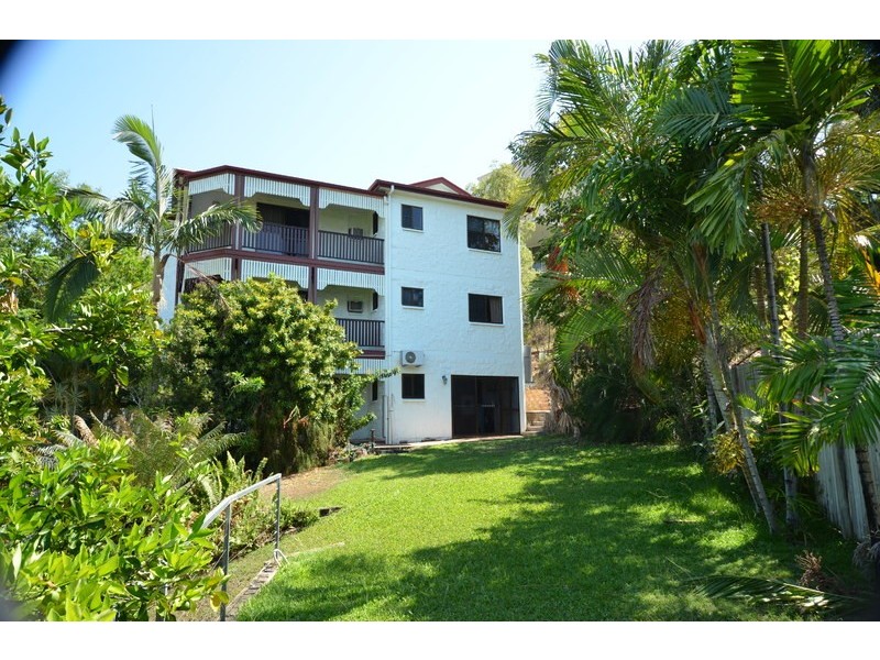 4  Woodlands Court, Castle Hill QLD 4810