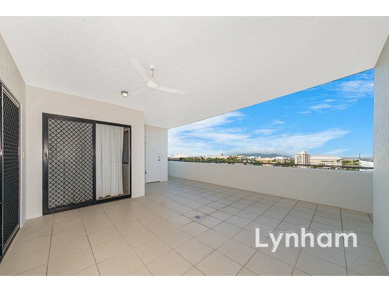 204/3 Melton Terrace, Townsville City QLD 4810