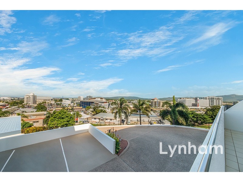 204/3 Melton Terrace, Townsville City QLD 4810
