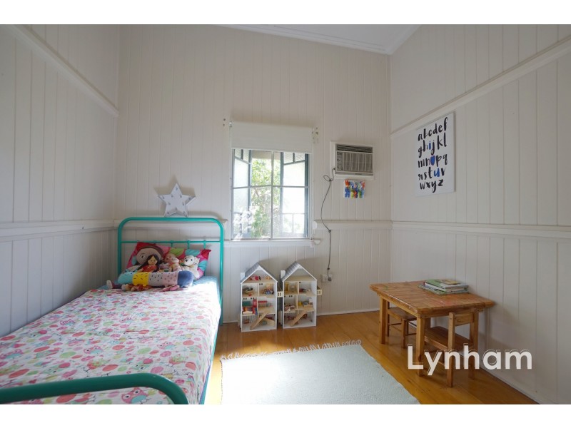 19 Edwards Street, West End QLD 4810