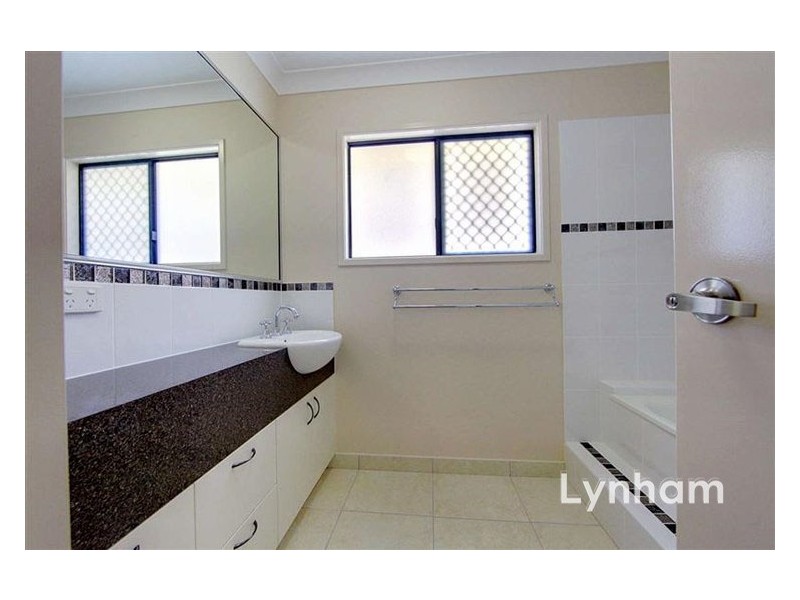 26 Ellsworth Drive, Mount Louisa QLD 4814