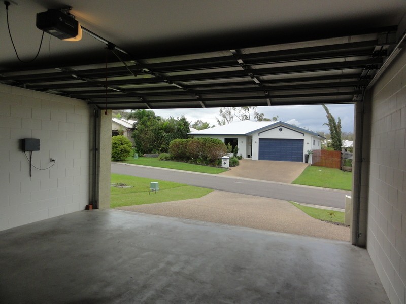 13  Fuji Court, Mount Louisa QLD 4814