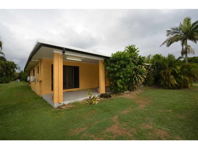 120 Toolakea Beach Road, Bluewater QLD 4818