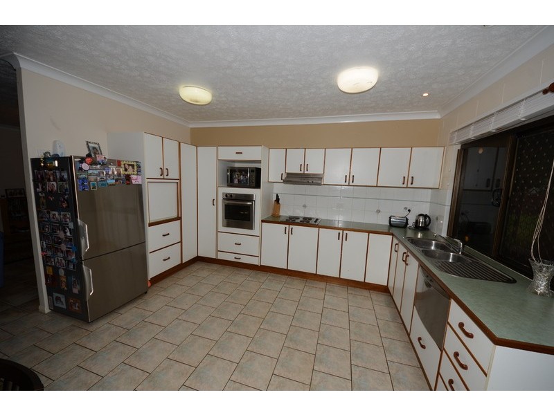 120 Toolakea Beach Road, Bluewater QLD 4818