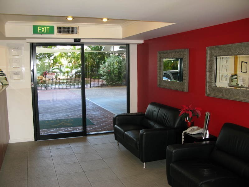 30 Palmer Street, South Townsville QLD 4810